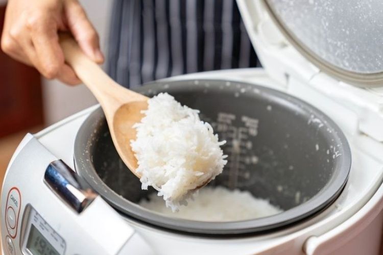 Cara Masak Nasi Rumahan ala Jepang Agar Pulen dan Tidak Cepat Basi