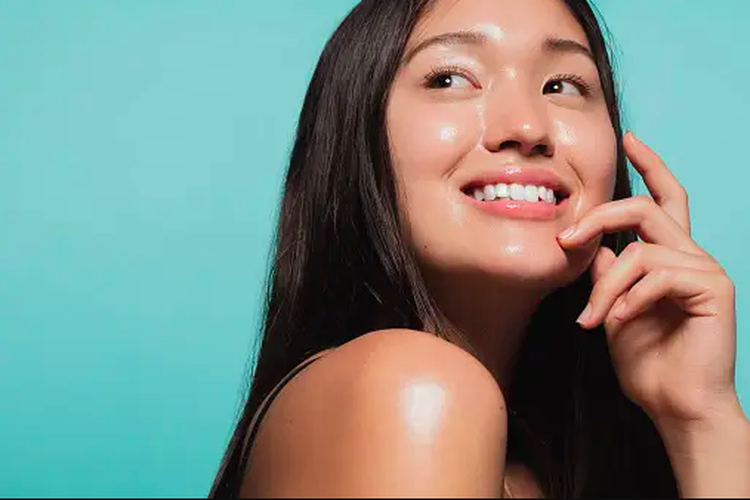 6 Pilihan Warna Baju untuk Kulit Sawo Matang yang Bisa Membuatmu Terlihat “Glowing”